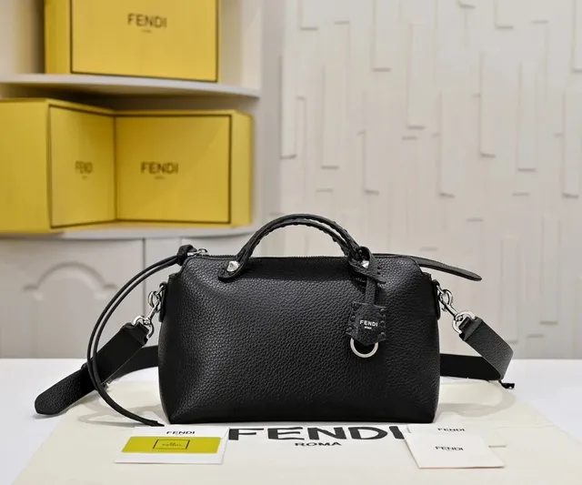 Fendi Baguette Peekaboo Mini