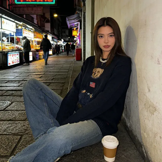 藏青色