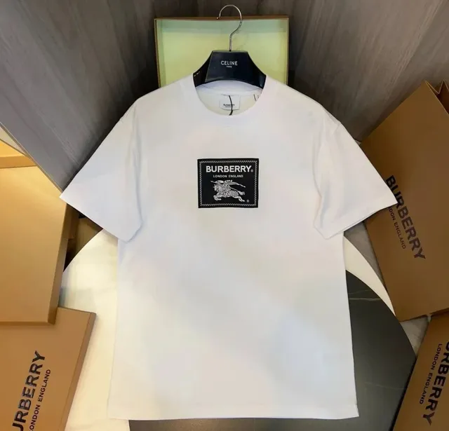 Burberry Logo Patch T-Shirt Equestrian Knight Patch