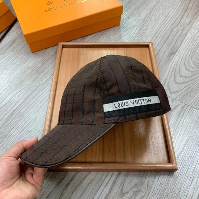 Louis Vuitton Cap Monogram Grid