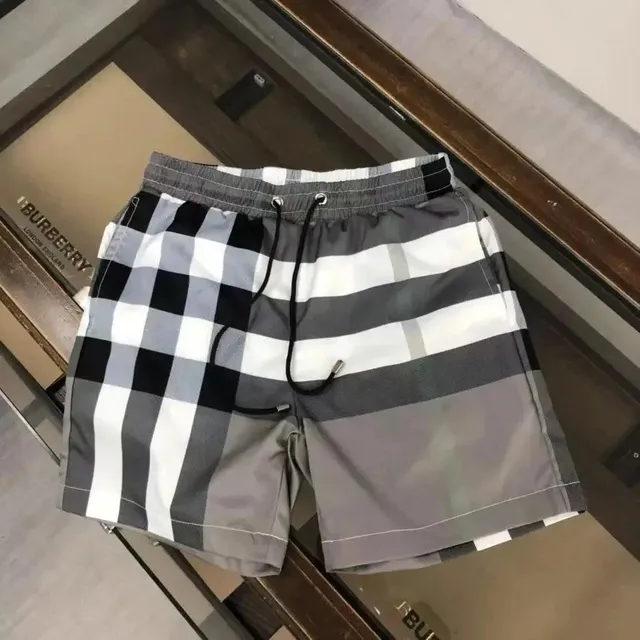 灰色
