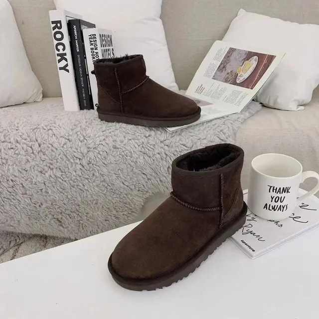 UGG Classic Mini