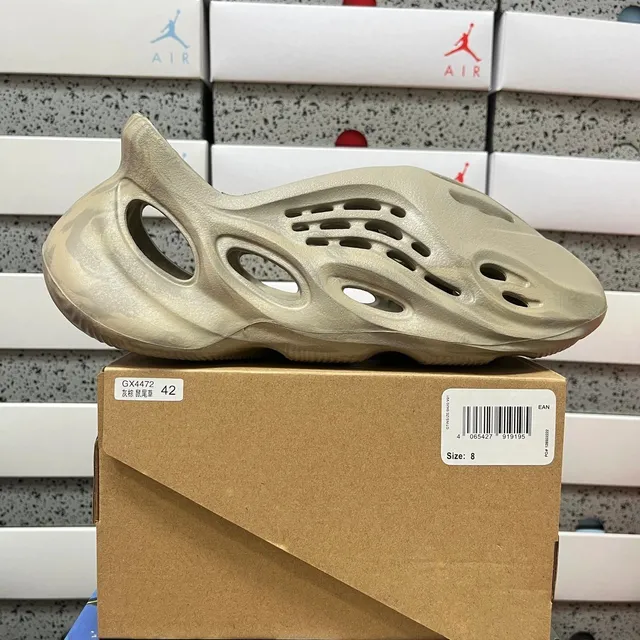 GX4472灰棕