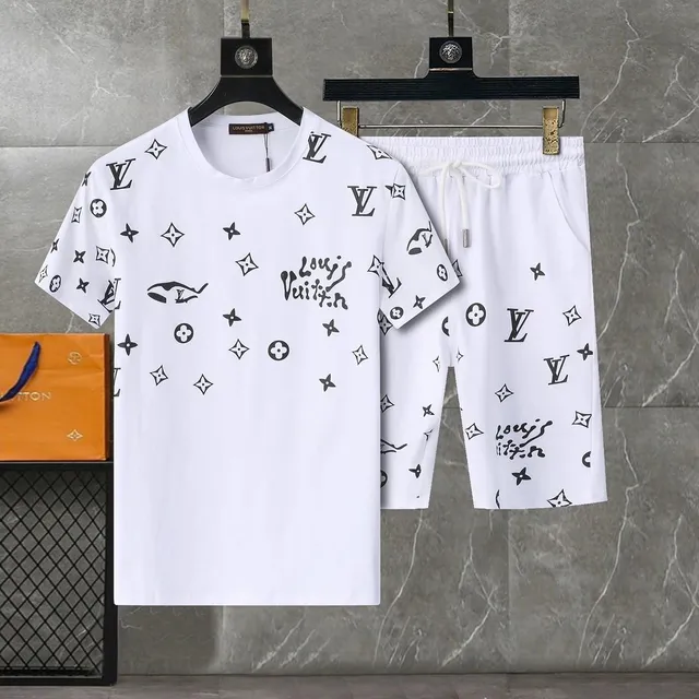 Louis Vuitton Logo-Print Set Monogram & Graffiti Print