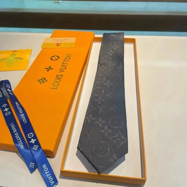 Louis Vuitton Necktie Monogram Jacquard