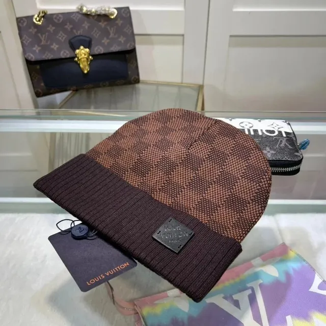 Louis Vuitton Beanie Damier Ebene