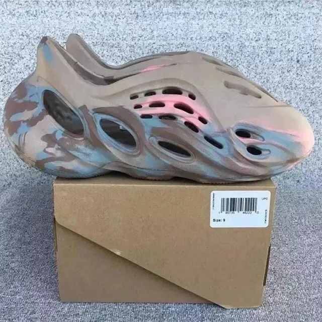 Yeezy Foam Runner Desert Sand