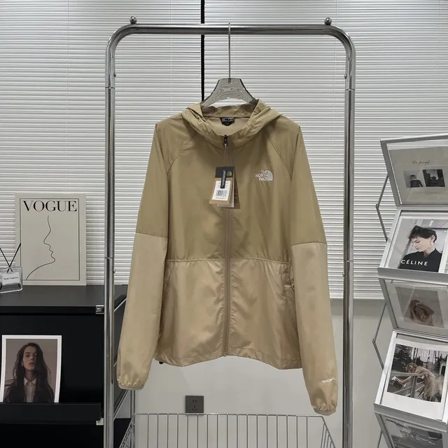 TNF卡其色