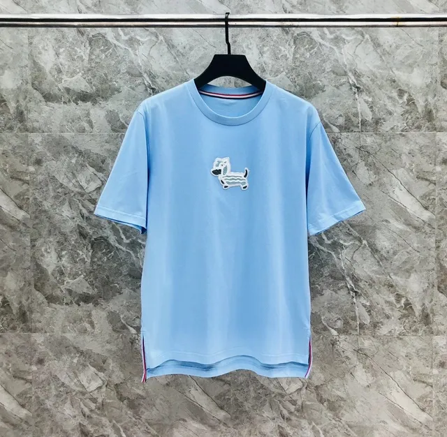 浅蓝色