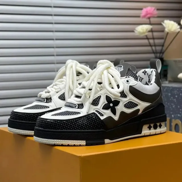 Louis Vuitton LV Alma Sneaker Monogram Flower