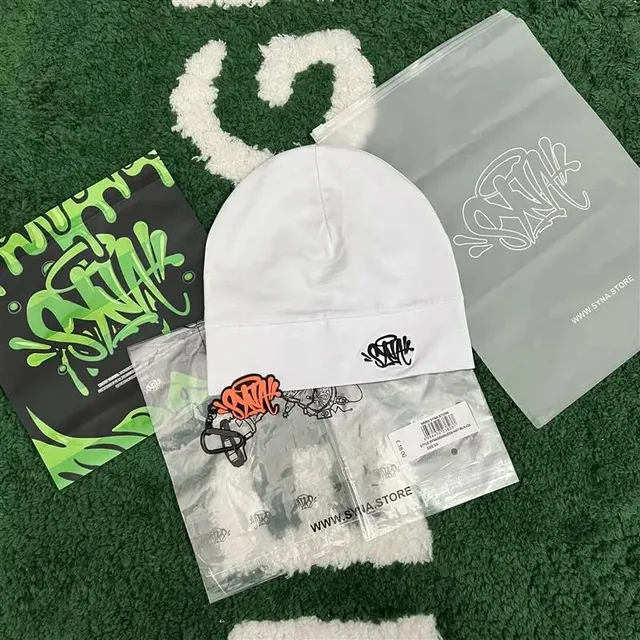 sy beanie 白色刺绣 with original packing