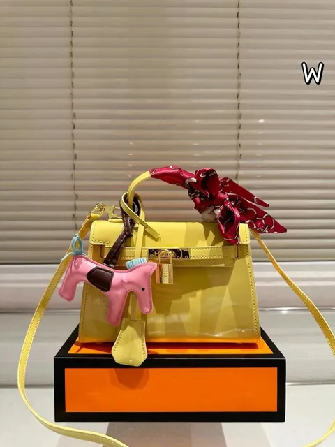 Hermès Kelly Mini Shiny Yellow Patent