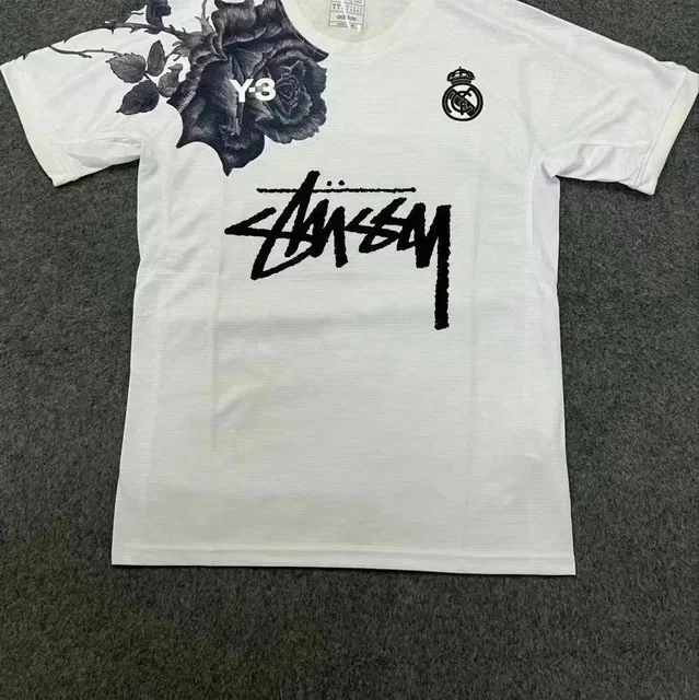 Adidas × Stüssy T-Shirt Rose Graphic