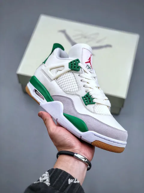 Air Jordan 4 Military Green