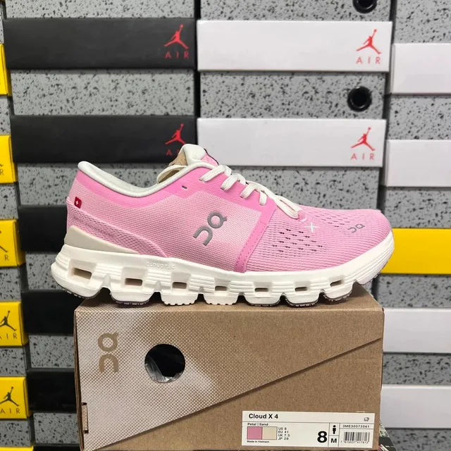 On Cloud X 4 Petal | Sand