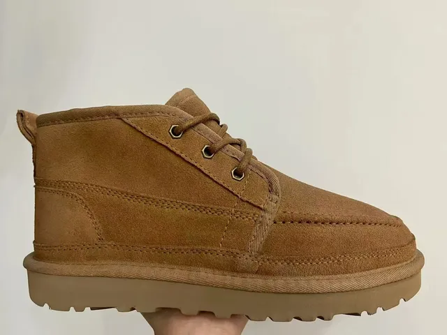 UGG Classic Chukka Boot Suede