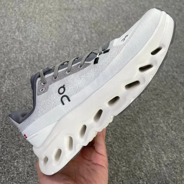 On Cloudmonster White Grey