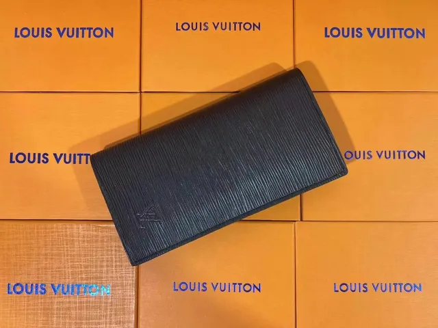 Louis Vuitton Long Wallet Epi Leather