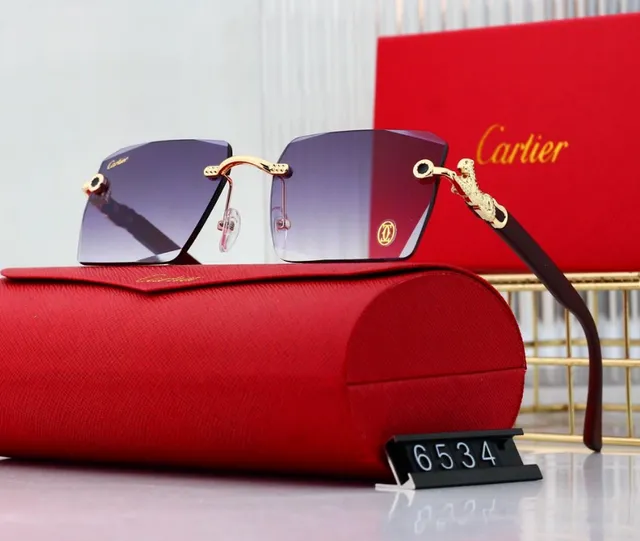 Cartier Sunglasses Gradient Lens with Gold Hardware
