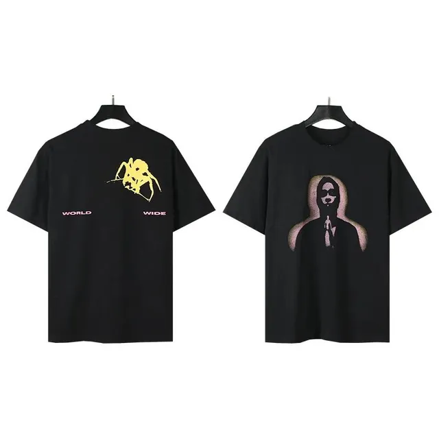 Sp5der Graphic T-Shirt World Wide Spider & Hooded Figure