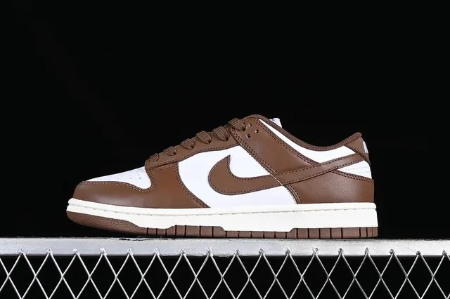 Nike Dunk Low Mocha