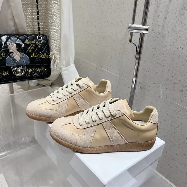 Maison Margiela Tabi Sneaker Beige Suede