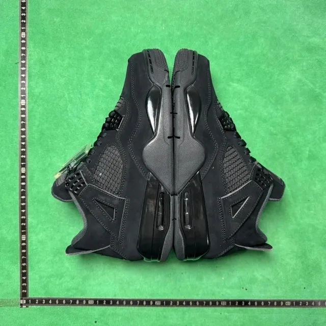 Air Jordan 4 Triple Black