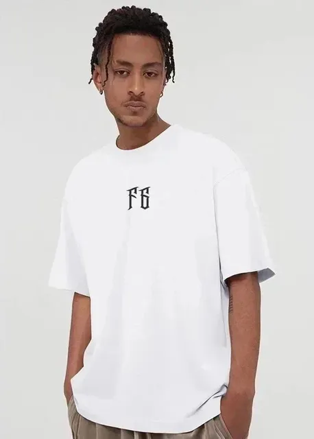 白色双字母002