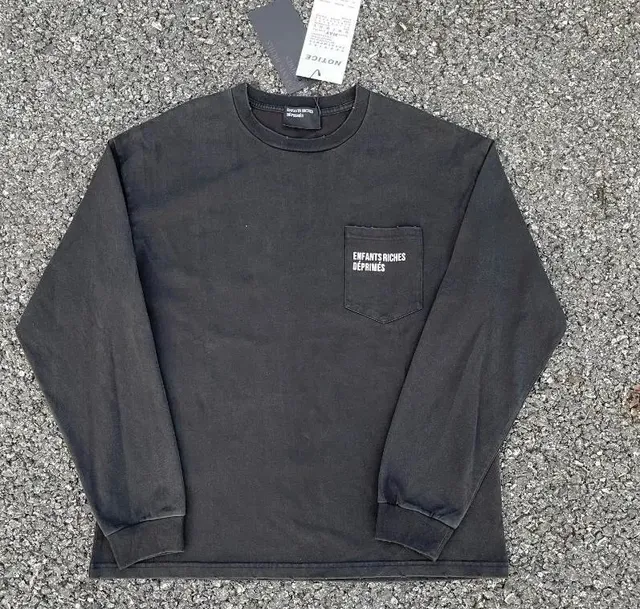 Long-Sleeve Pocket Tee Enfants Riches Déprimés Logo