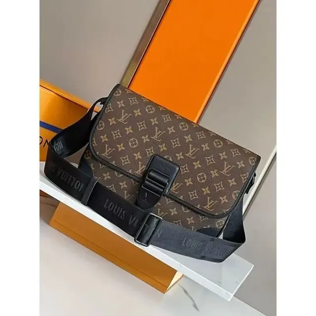 Louis Vuitton On The Go Monogram Canvas
