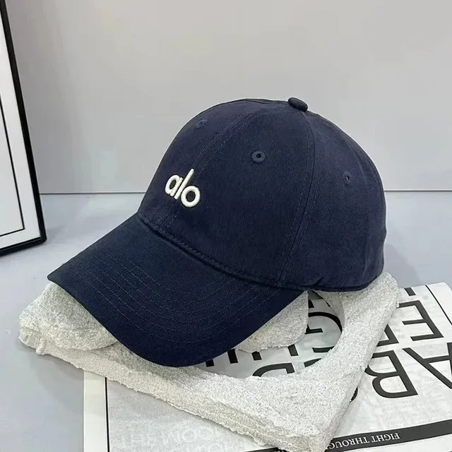 藏青色