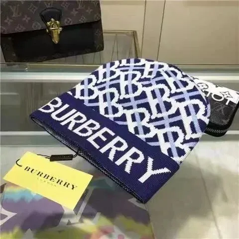 Burberry Monogram Beanie Logo Intarsia