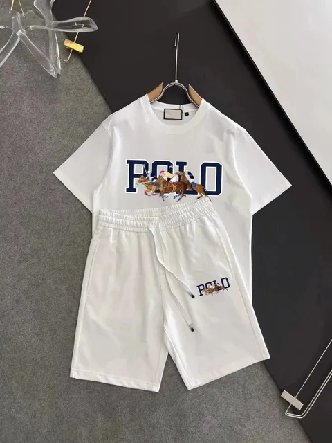 02白色