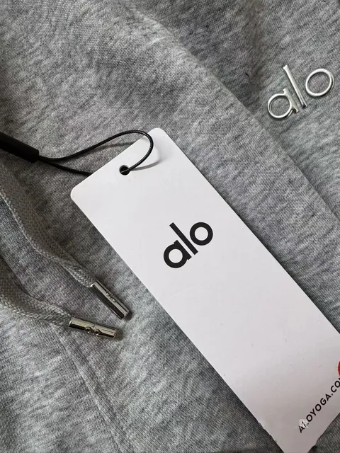 帽绳佩戴原版logo绳头