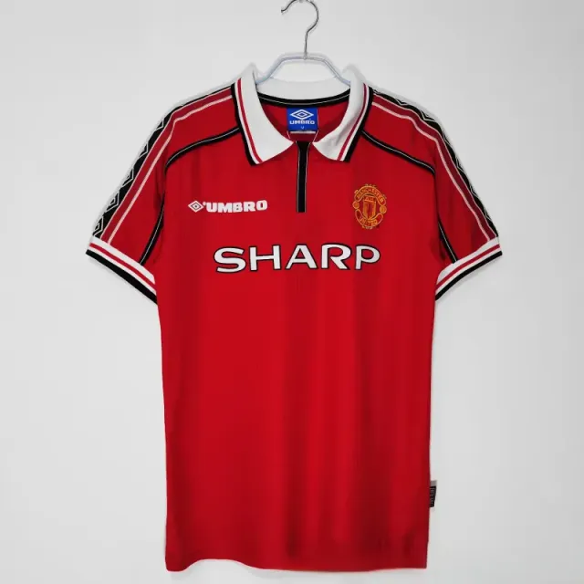 99manchester united home court