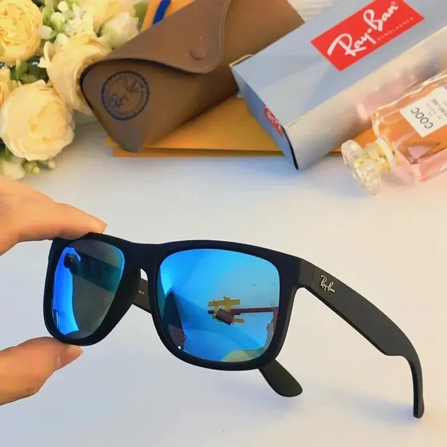 Ray-Ban Wayfarer Blue Mirror Lens
