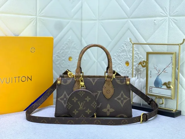Louis Vuitton Neverfull MM Monogram Canvas