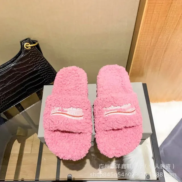Yeezy Slide