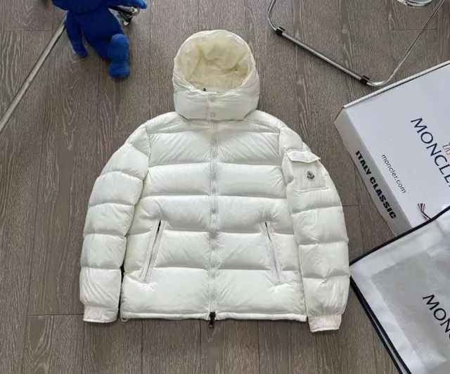 Moncler Down Jacket Classic Puffer