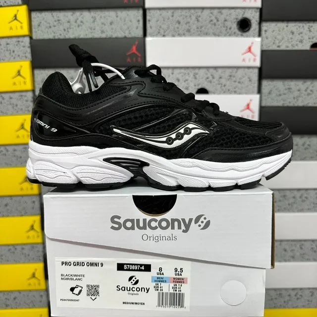 Saucony Pro Grid Omni 9 Black/White
