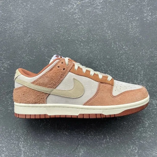 Nike Dunk Low Prairie Brown