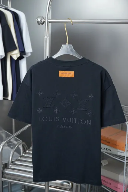 Lou*is Vu*itton