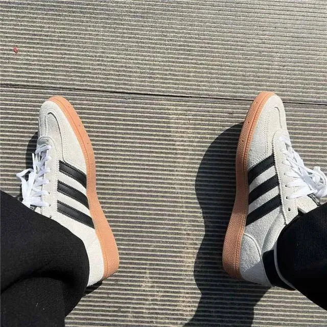 Spezial 白灰