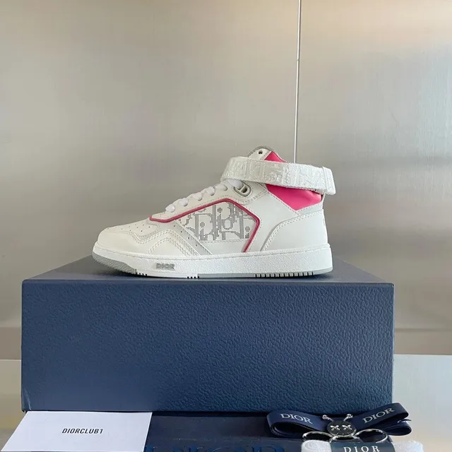 Dior sneakers