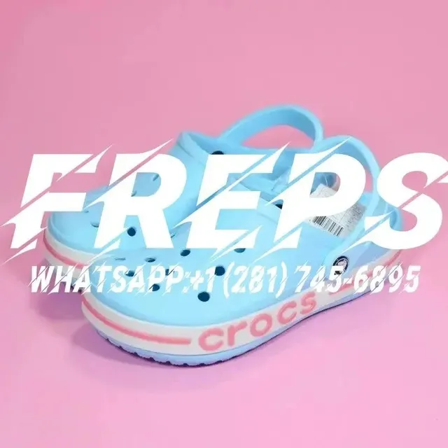 Crocs Classic Clog Sky Blue with Pink Accent