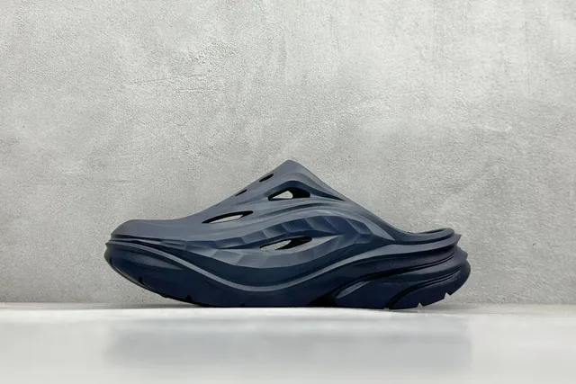 HOKA(1)
