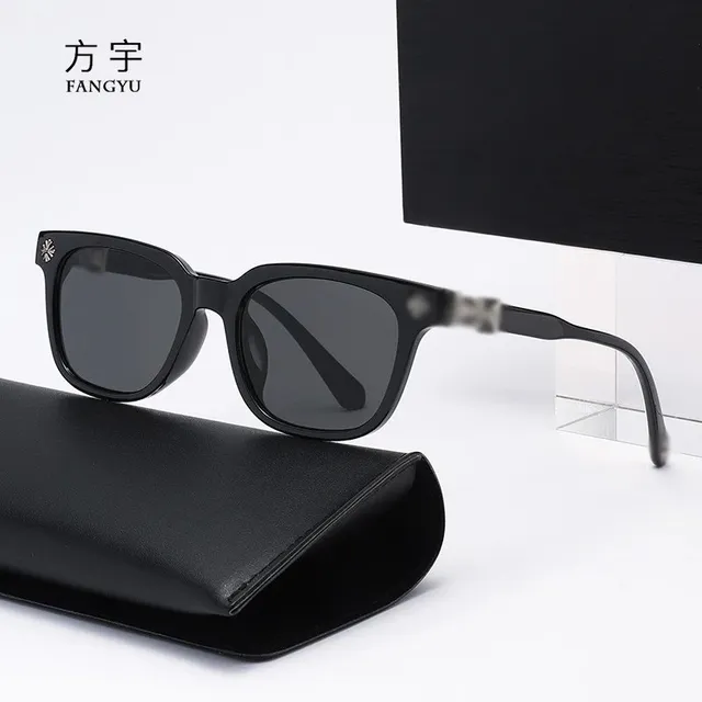 亮黑框灰片