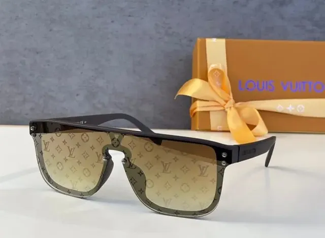 Louis Vuitton Square Sunglasses Monogram Gradient Lens