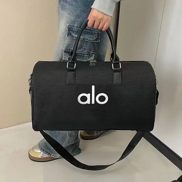 Alo Yoga Duffel Bag Logo Print
