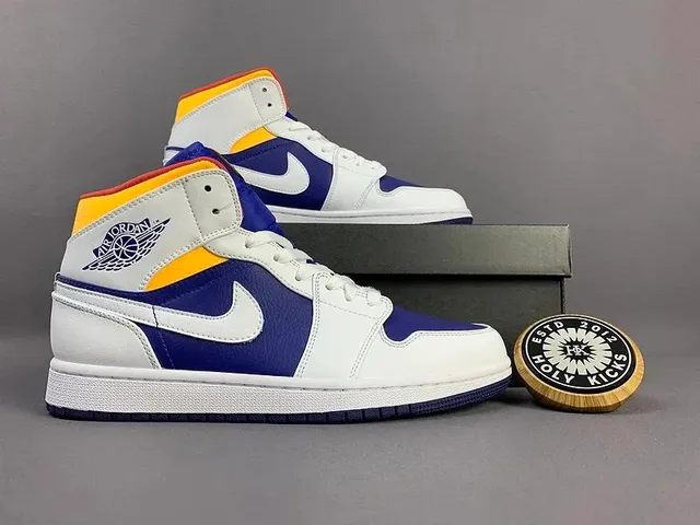 Air Jordan 1 Mid Lakers